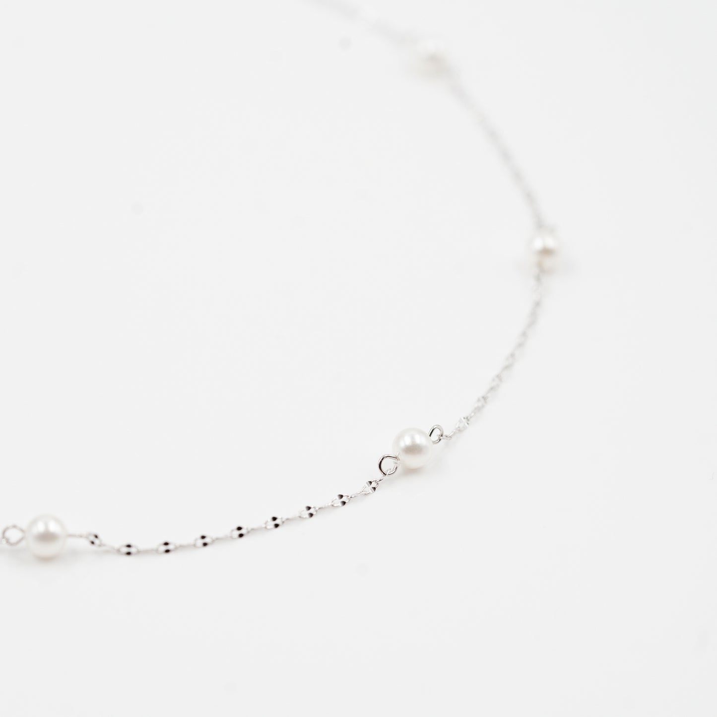 Silver Quintessential Pearl Necklace